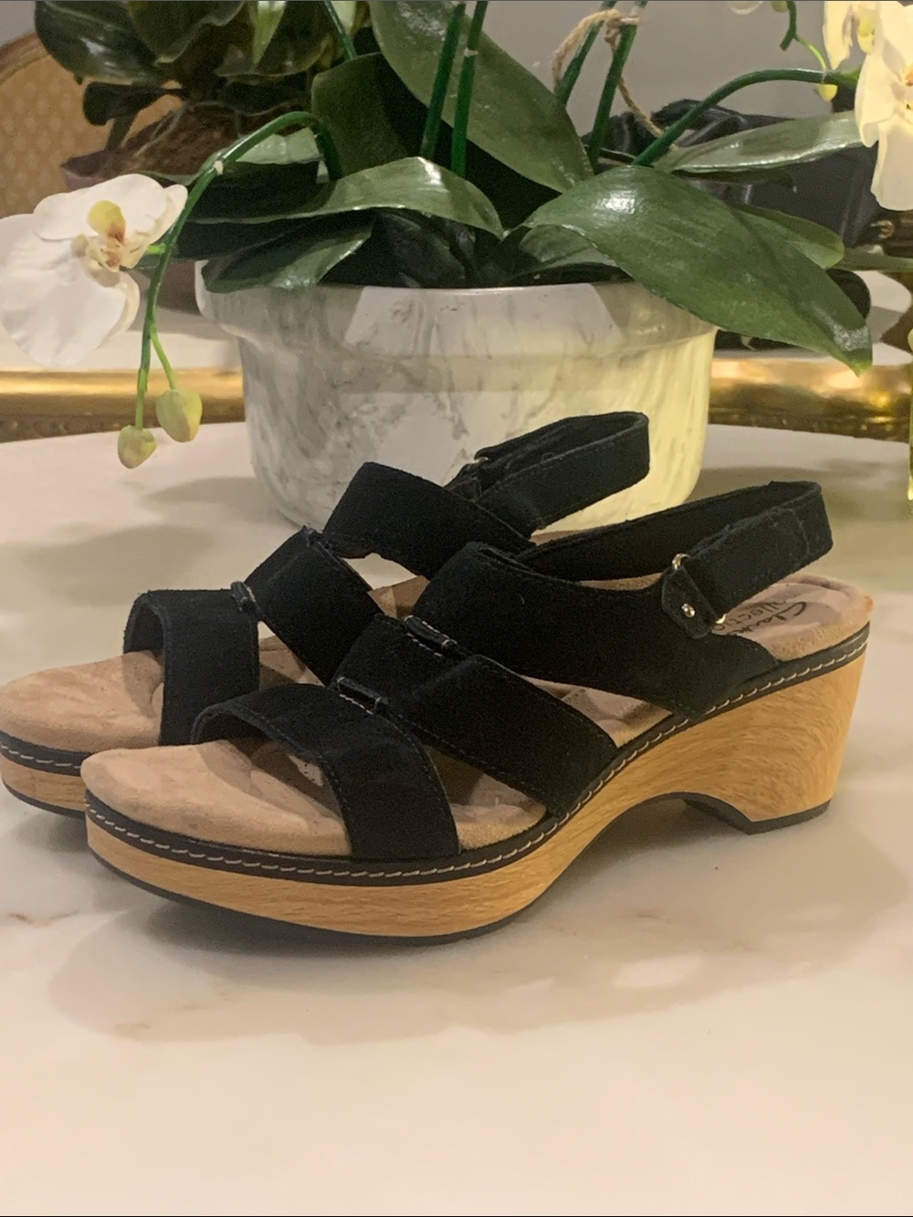 Clarks collection  Black Suede Sandals  size 10 M